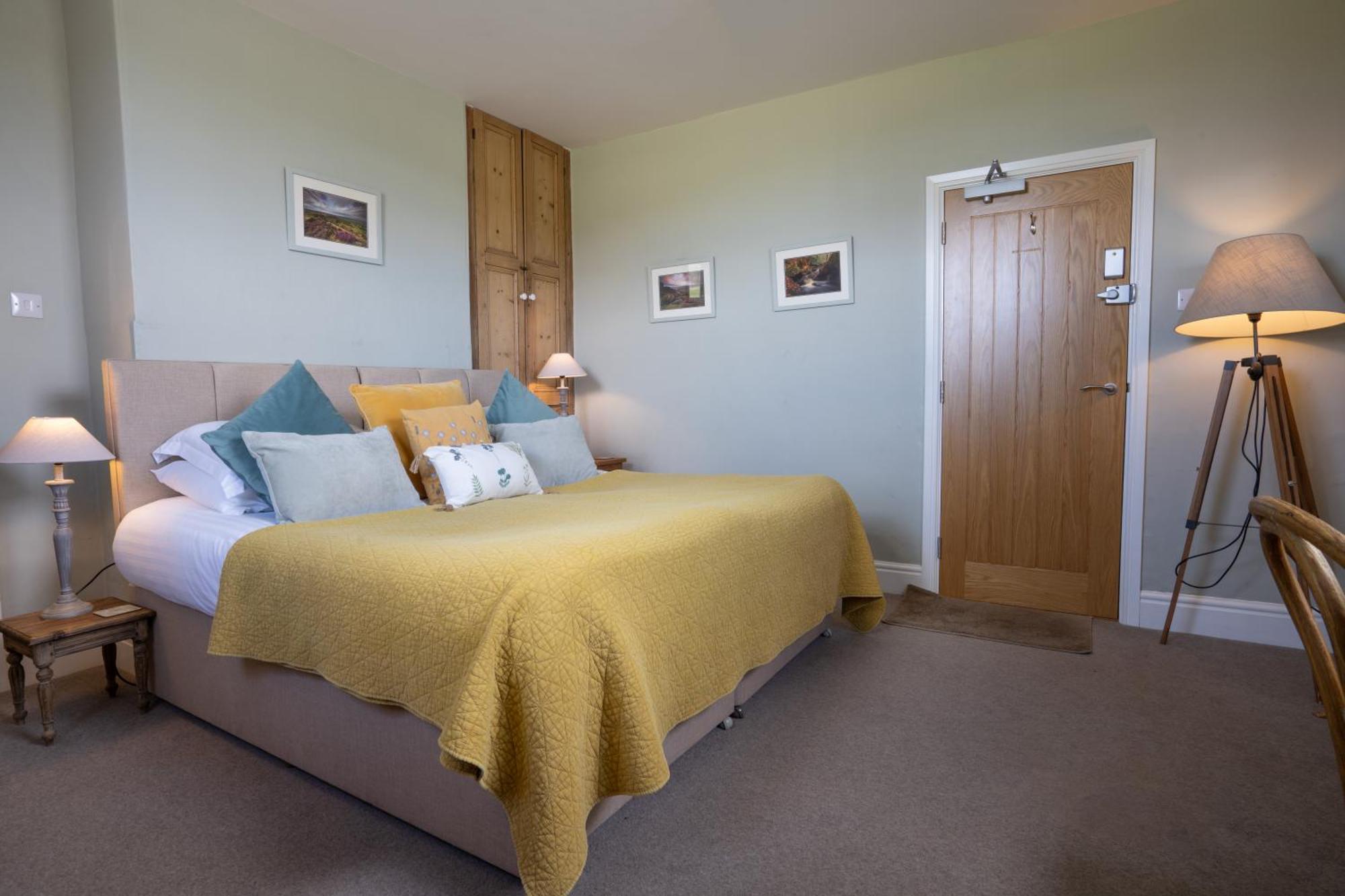 Hassop Station Apartment On The Monsal Trail Bakewell Exteriör bild
